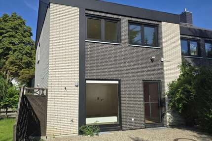 Haus Berlin Spandau - 4 Zimmer, 105 m&sup2;, 1.750&euro; | Angebot:27301081