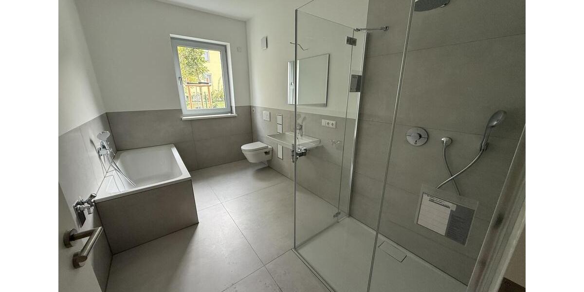 Etagenwohnung Sömmerda - 3 Zimmer, 97 m&sup2;, 1.258&euro; | Angebot:22779654