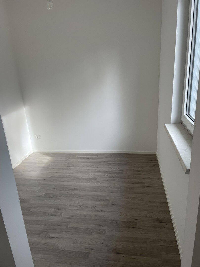 DHH links mit 5 Zimmern in Fredersdorf-Vogelsdorf 5 zimmer