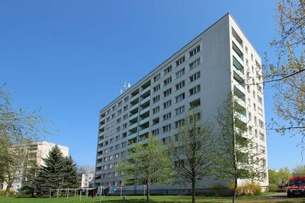 geräumige 2-RaumWohnung mit Aufzug und Balkon