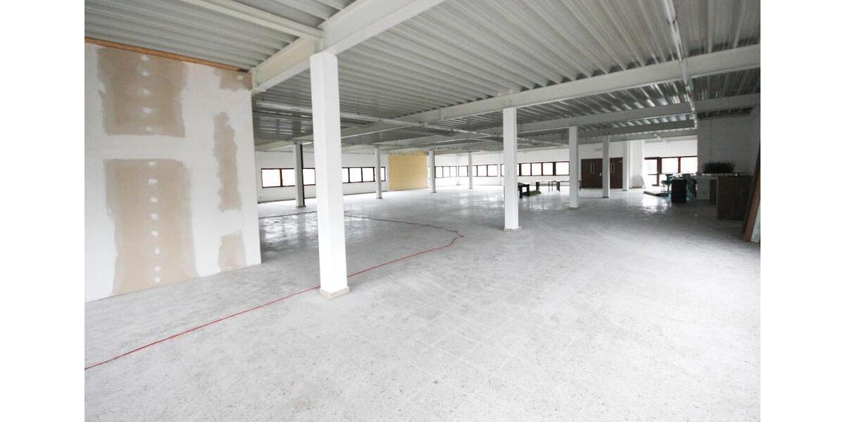 Gewerbeobjekt Villingen-Schwenningen Schwenningen - 333&euro; | Angebot:9537656