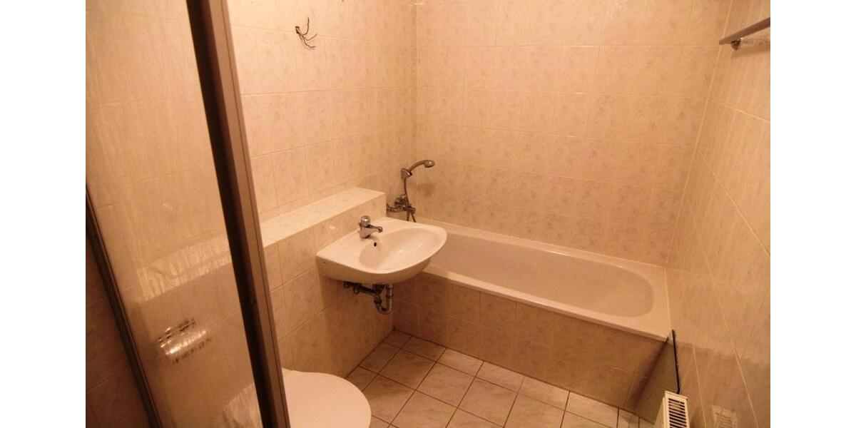 Etagenwohnung Leuna - 3 Zimmer, 80 m&sup2;, 556&euro; | Angebot:25988227