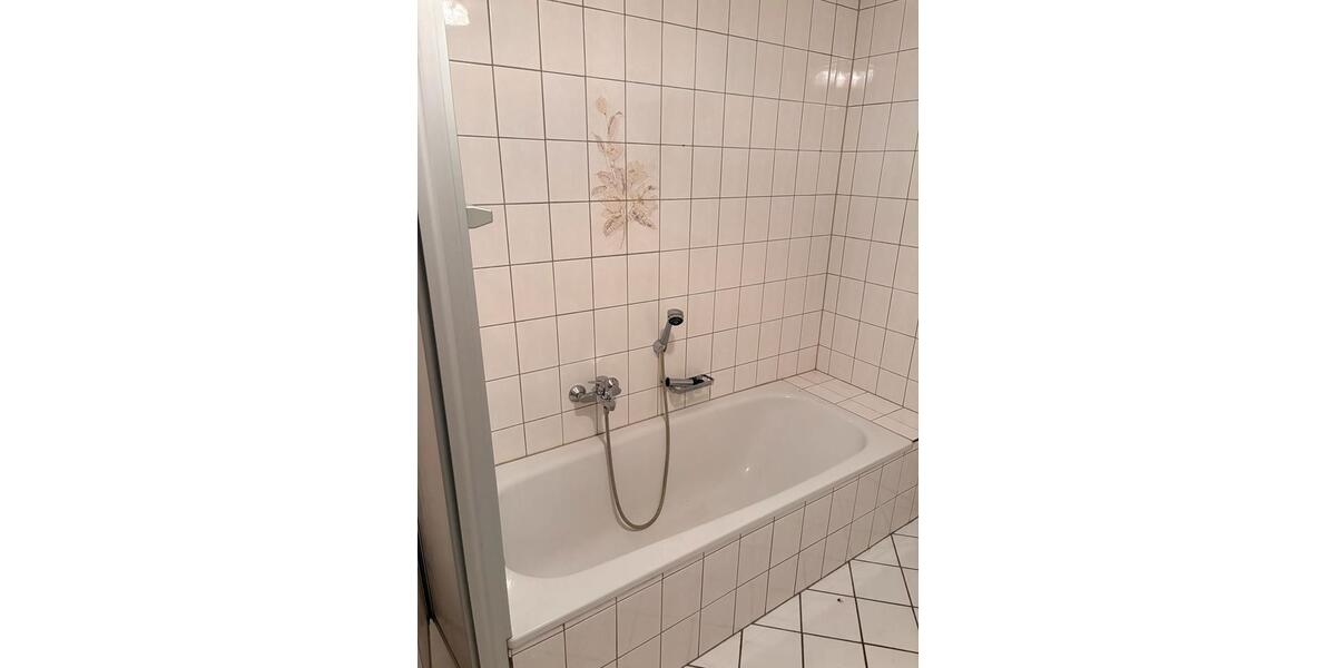 Erdgeschoßwohnung Montabaur - 5 Zimmer, 150 m&sup2;, 1.000&euro; | Angebot:24738144