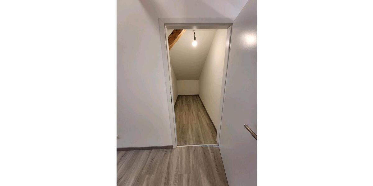 Dachgeschoßwohnung Teisnach - 2 Zimmer, 880&euro; | Angebot:21695159