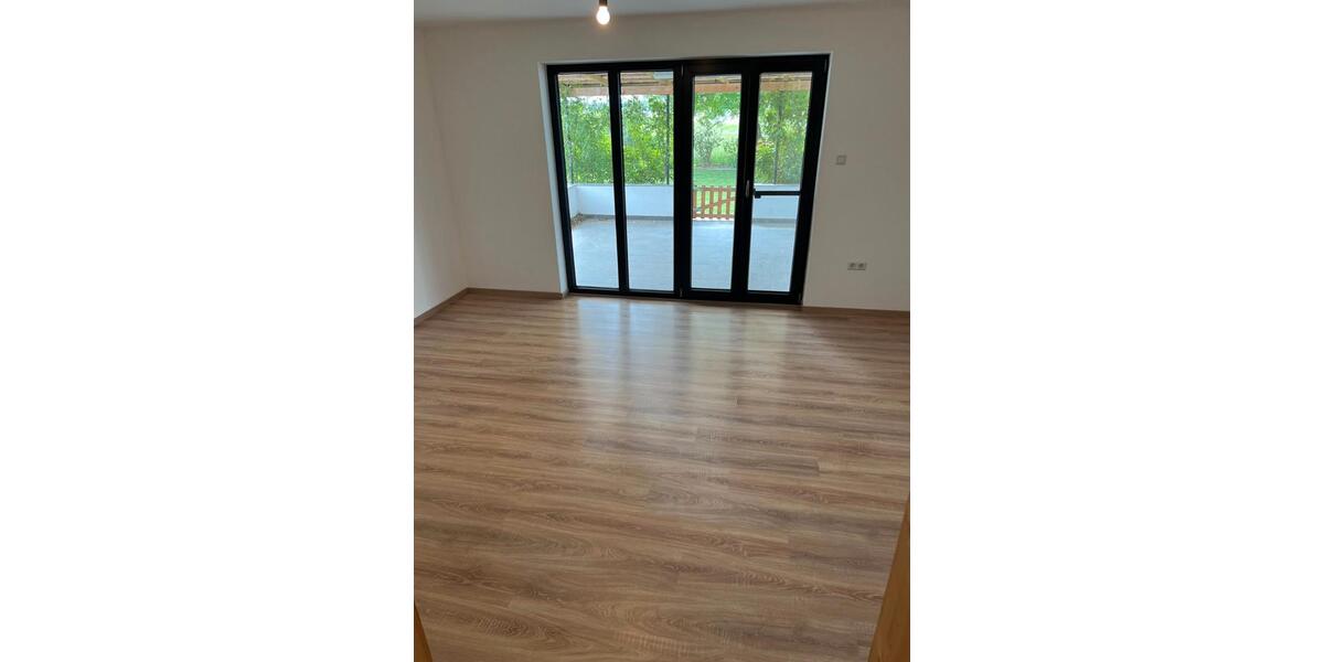 Erdgeschoßwohnung Altötting - 5 Zimmer, 93 m&sup2;, 850&euro; | Angebot:26611852