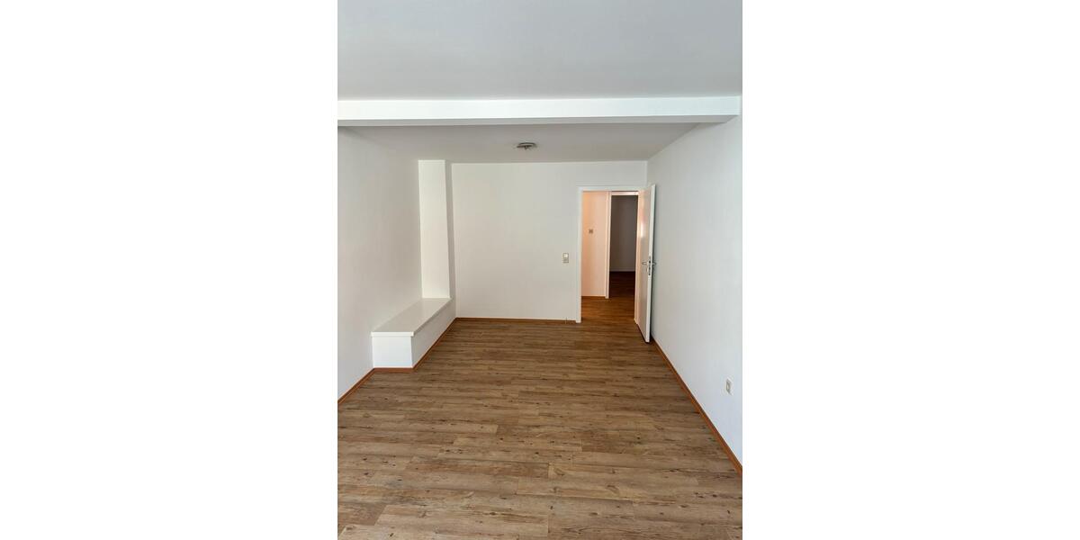 Etagenwohnung Neustadt an der Weinstraße Duttweiler - 1 Zimmer, 75 m&sup2;, 900&euro; | Angebot:26656290