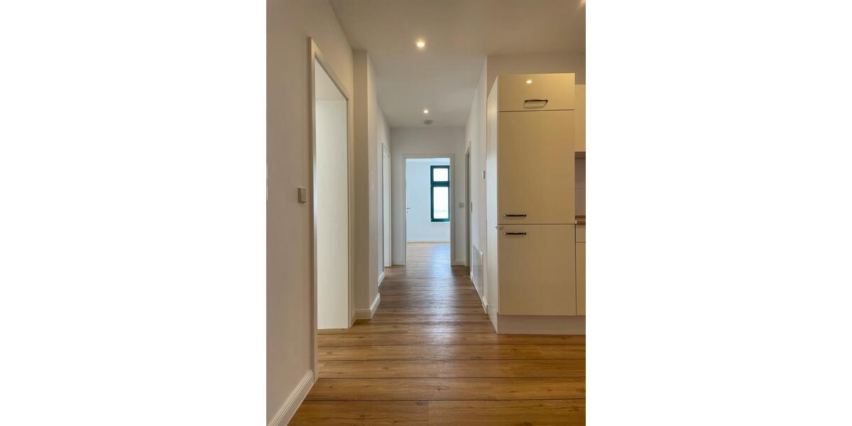 Etagenwohnung Güstrow - 4 Zimmer, 95 m&sup2;, 880&euro; | Angebot:25219752