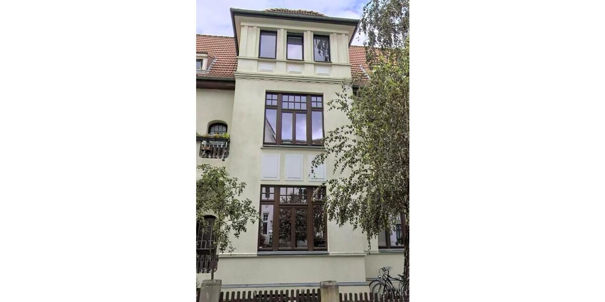 Dachgeschoßwohnung Schwerin - 4 Zimmer, 81 m&sup2;, 650&euro; | Angebot:25249453