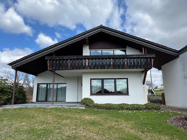 Einfamilienhaus Kusel Bledesbach - 7 Zimmer, 235 m&sup2;, 1.490&euro; | Angebot:25729933