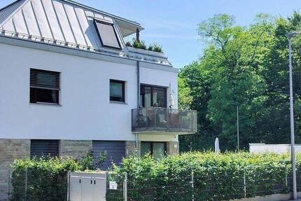 3-Zimmer-Wohntraum (1. OG) mit Balkon und Homeoffice-Möglichkeit - stilvoll wohnen in Waldtrudering