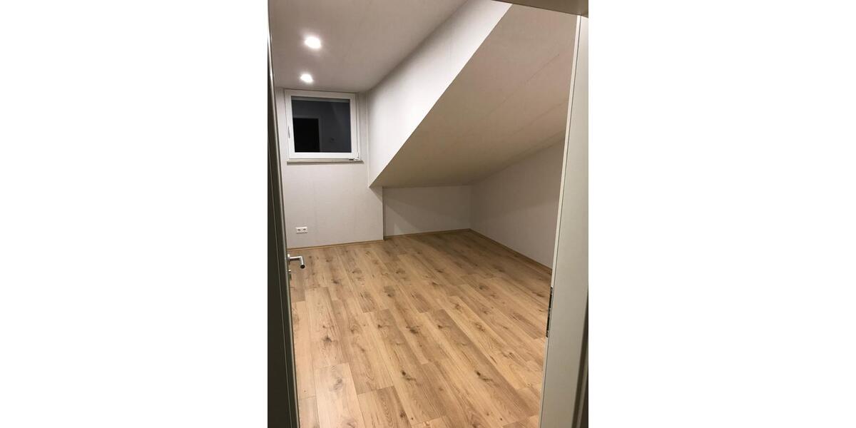 2 Zimmer Dachgeschoßwohnung 2 zimmer