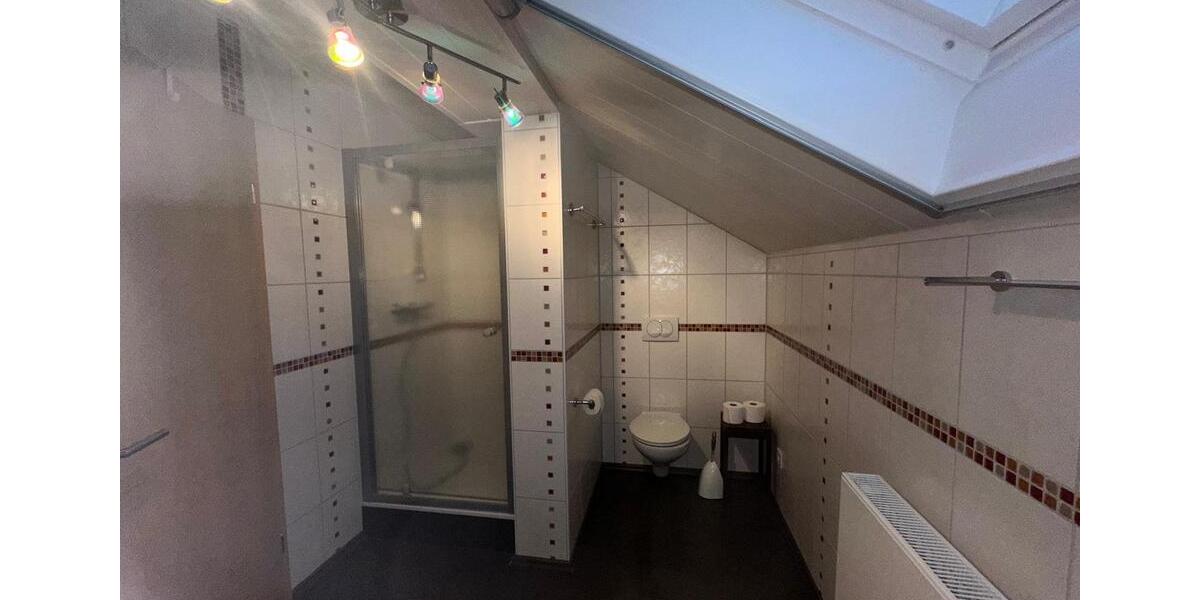 Dachgeschoßwohnung Rimbach - 3 Zimmer, 145 m&sup2;, 990&euro; | Angebot:24663052