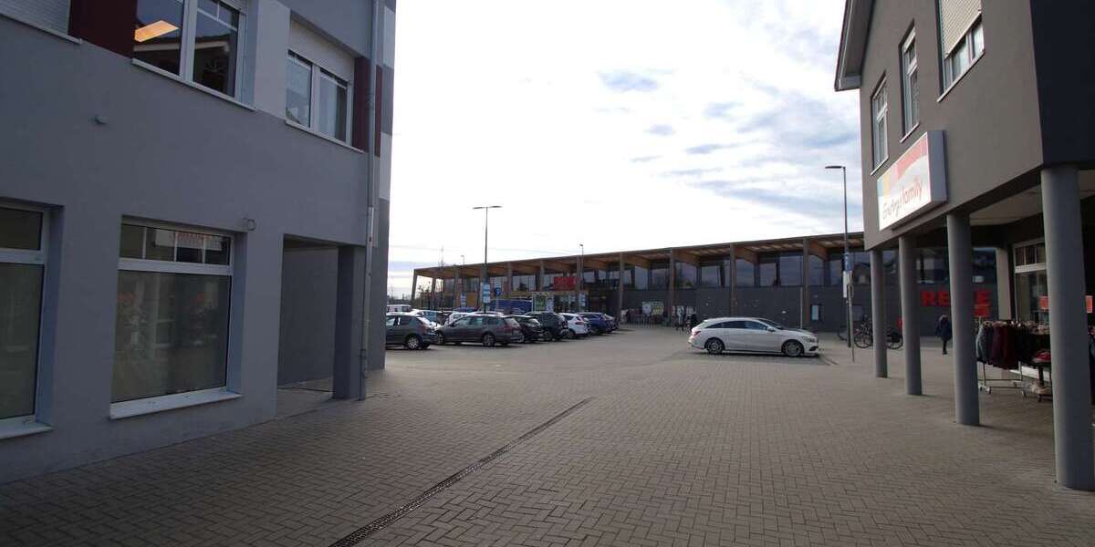 Hochfrequentierte 150m²-Gewerbefläche in Dessau-Roßlau: Ideal für Apotheke oder Fachhandel! zimmer