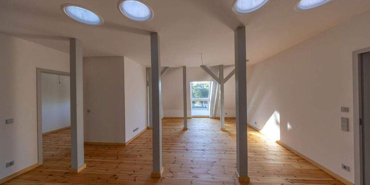 Etagenwohnung Buckow - 4 Zimmer, 106 m&sup2;, 1.279&euro; | Angebot:26149202