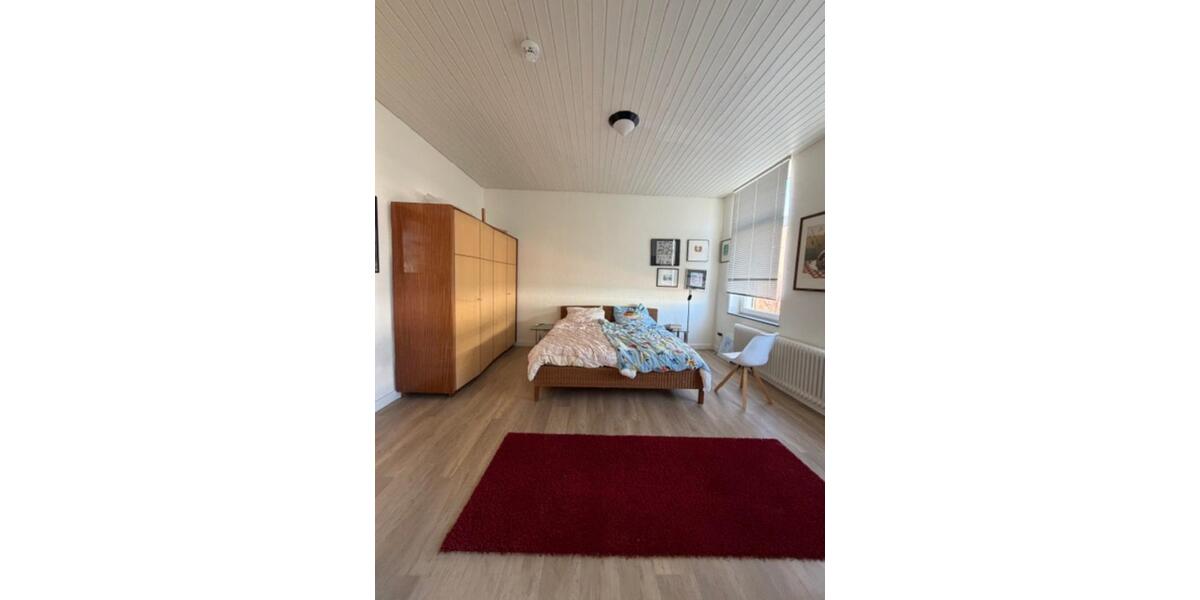 Etagenwohnung Wilhelmshaven - 5 Zimmer, 145 m&sup2;, 1.400&euro; | Angebot:25801034