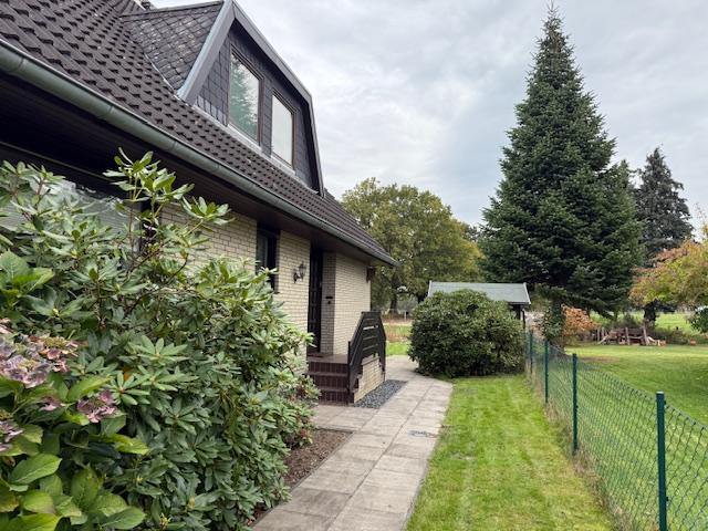 Doppelhaushälfte Bargteheide - 3 Zimmer, 134 m&sup2;, 2.000&euro; | Angebot:24487431