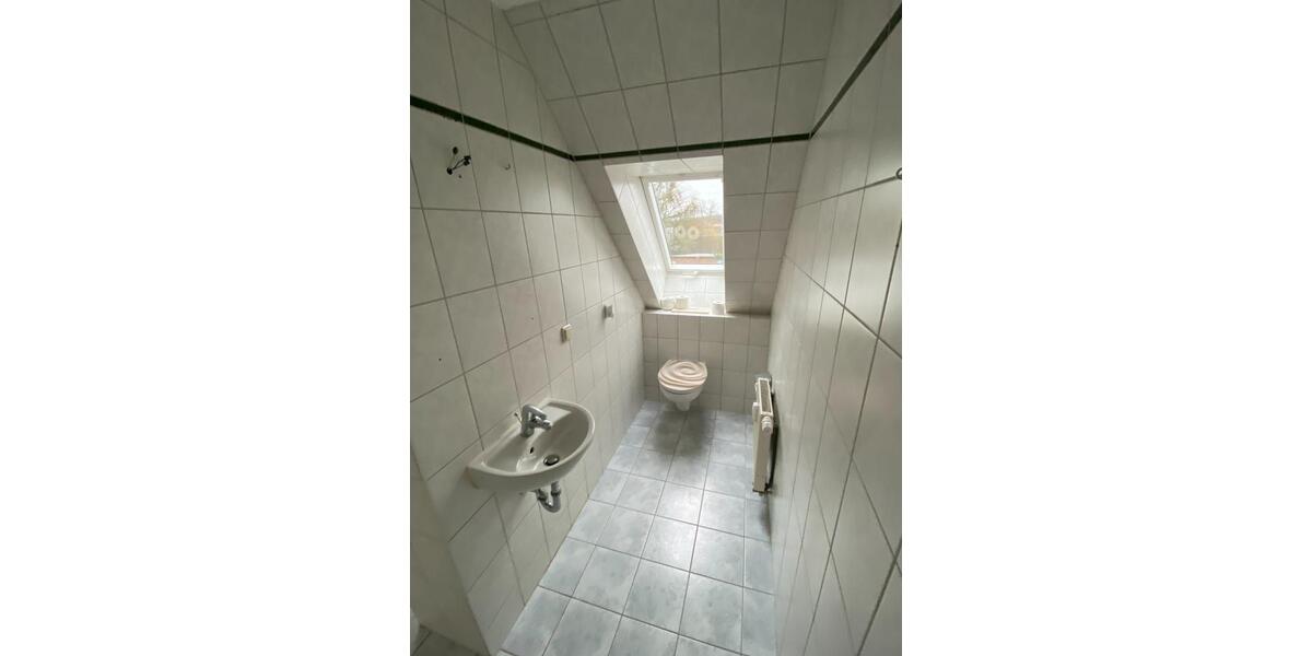 Dachgeschoßwohnung Dessau-Roßlau Brambach - 4 Zimmer, 115 m&sup2;, 690&euro; | Angebot:25510015