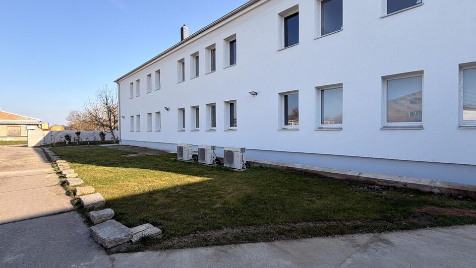 Etagenwohnung Leuna - 4 Zimmer, 80 m&sup2;, 800&euro; | Angebot:26367181