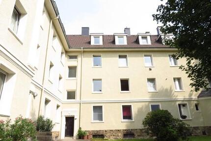 Hübsche 1-Zi.-Whg. mit Tageslichtbad, frei ab 01.10. zimmer