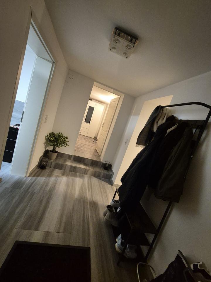Ebenerdige Wohnung mit Terrasse und separatem Eingang zimmer