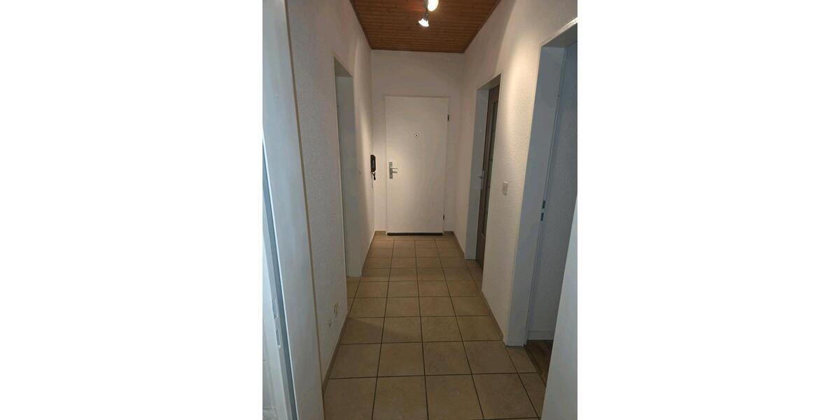 Dachgeschoßwohnung Dinslaken Hiesfeld - 2 Zimmer, 73 m&sup2;, 680&euro; | Angebot:25056427