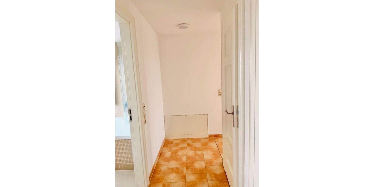 Etagenwohnung Schwerin Feldstadt - 4 Zimmer, 95 m&sup2;, 1.190&euro; | Angebot:25735304