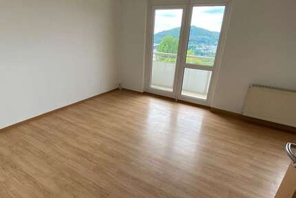 Wohnung Suhl Lauter - 5 Zimmer, 75 m&sup2;, 393&euro; | Angebot:26116814
