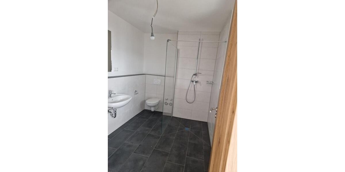 Einfamilienhaus Deggendorf - 2 Zimmer, 70 m&sup2;, 1.000&euro; | Angebot:24612039