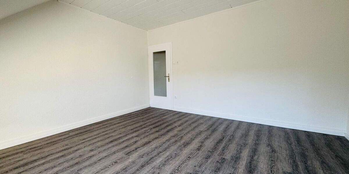 Etagenwohnung Mannheim Sandhofen - 3 Zimmer, 75 m&sup2;, 700&euro; | Angebot:25821094