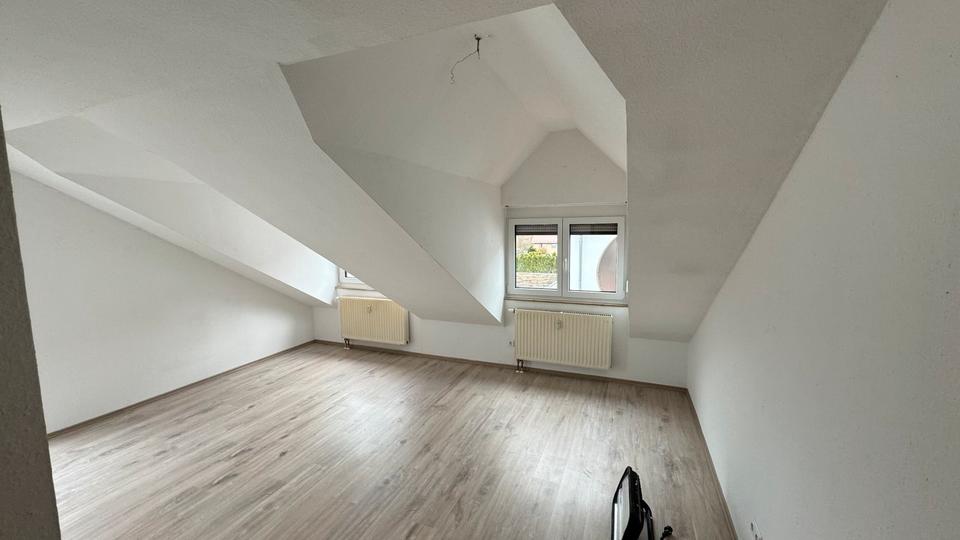 Dachgeschoßwohnung Balingen - 2.5 Zimmer, 62 m&sup2;, 700&euro; | Angebot:24772672