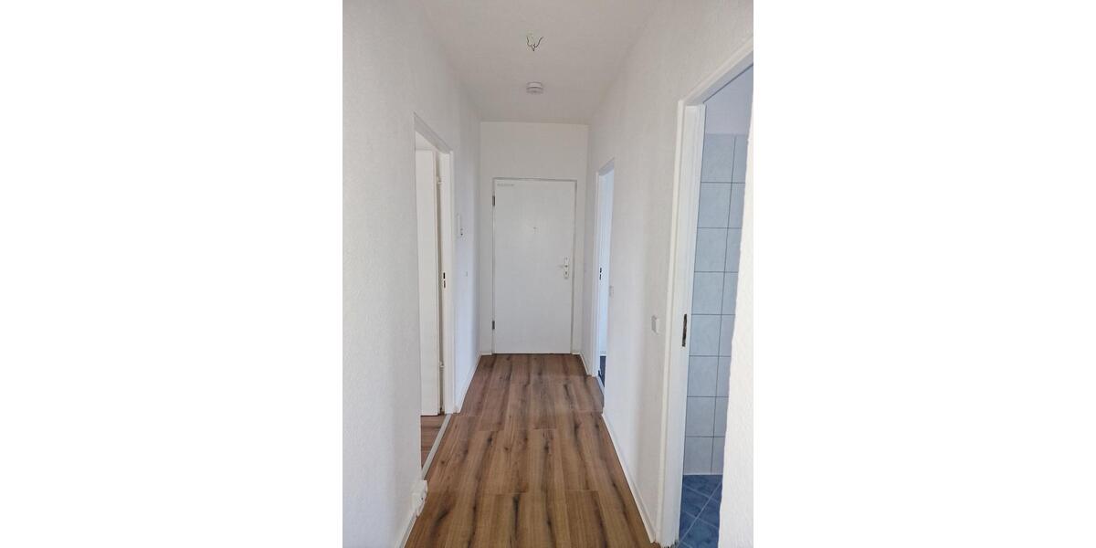 Etagenwohnung Zwenkau - 3 Zimmer, 60 m&sup2;, 375&euro; | Angebot:25845972