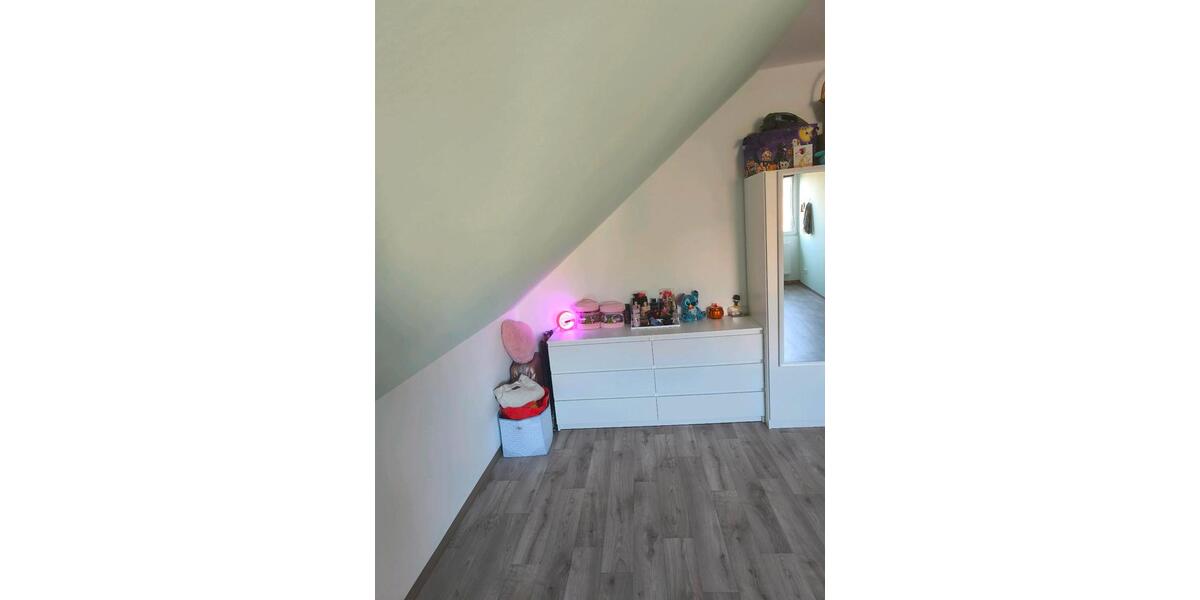 Dachgeschoßwohnung Haundorf - 3 Zimmer, 100 m&sup2;, 1.000&euro; | Angebot:24224716