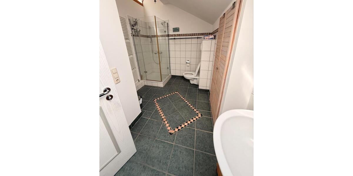 Etagenwohnung Dingolfing - 5 Zimmer, 16 m&sup2;, 396&euro; | Angebot:26462980