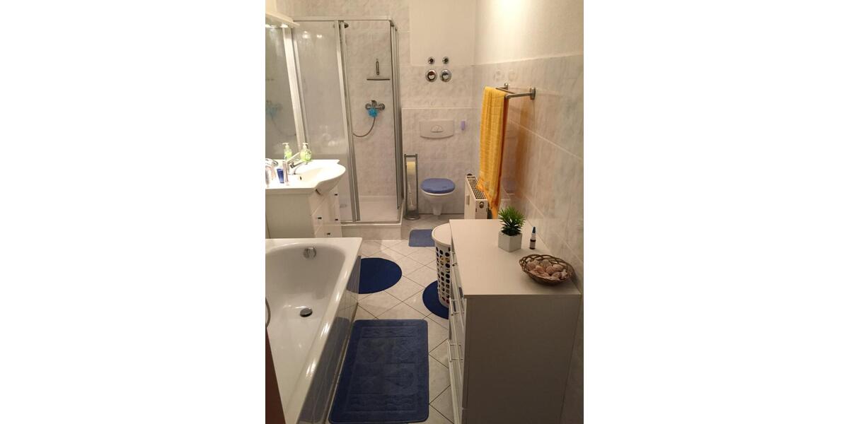 Etagenwohnung Gröditz - 2 Zimmer, 75 m&sup2;, 410&euro; | Angebot:23863088