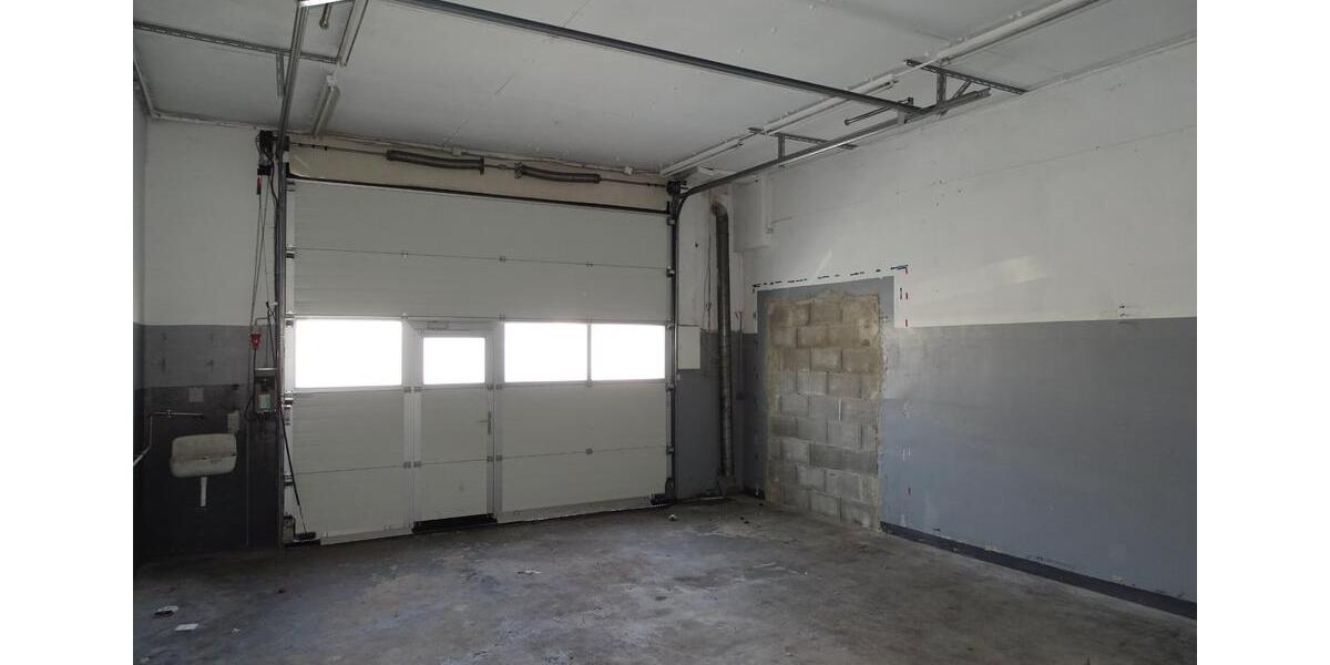 Autowerkstatt, Halle, Autoaufbereitung, Lager zu vermieten zimmer