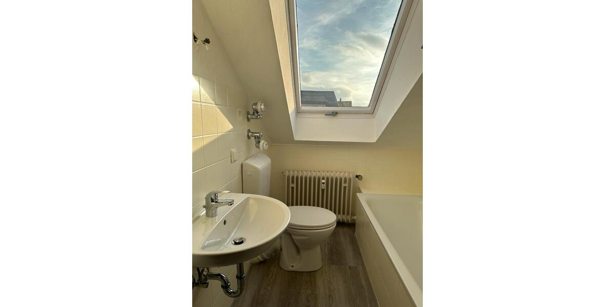 Dachgeschoßwohnung Fulda Kohlhaus - 3 Zimmer, 75 m&sup2;, 650&euro; | Angebot:24785763