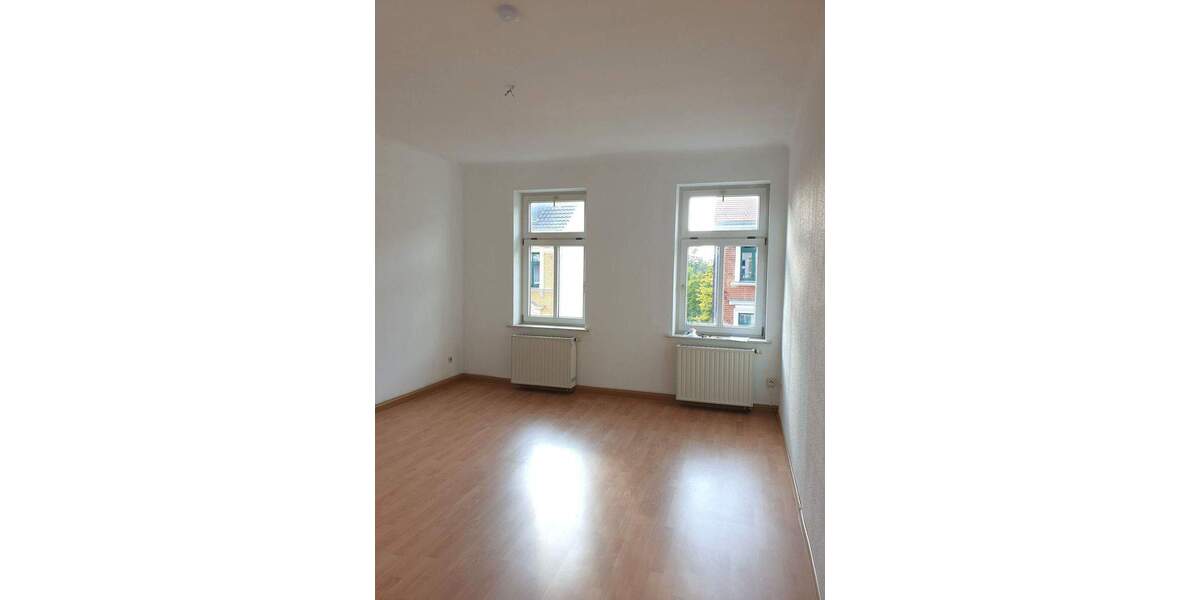 Etagenwohnung Markkleeberg - 4 Zimmer, 100 m&sup2;, 1.000&euro; | Angebot:25037996