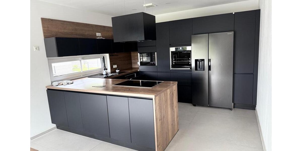 Exquisites, bezugsfreies EFH - Neubau mit Top-Ausstattung, Luxusküche, Wellnessbad, PV & Wärmepumpe, Batteriespeicher, Garten und Terrasse 7 zimmer