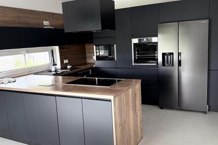 Haus Rehau - 7 Zimmer, 150 m&sup2;, 2.500&euro; | Angebot:23588222