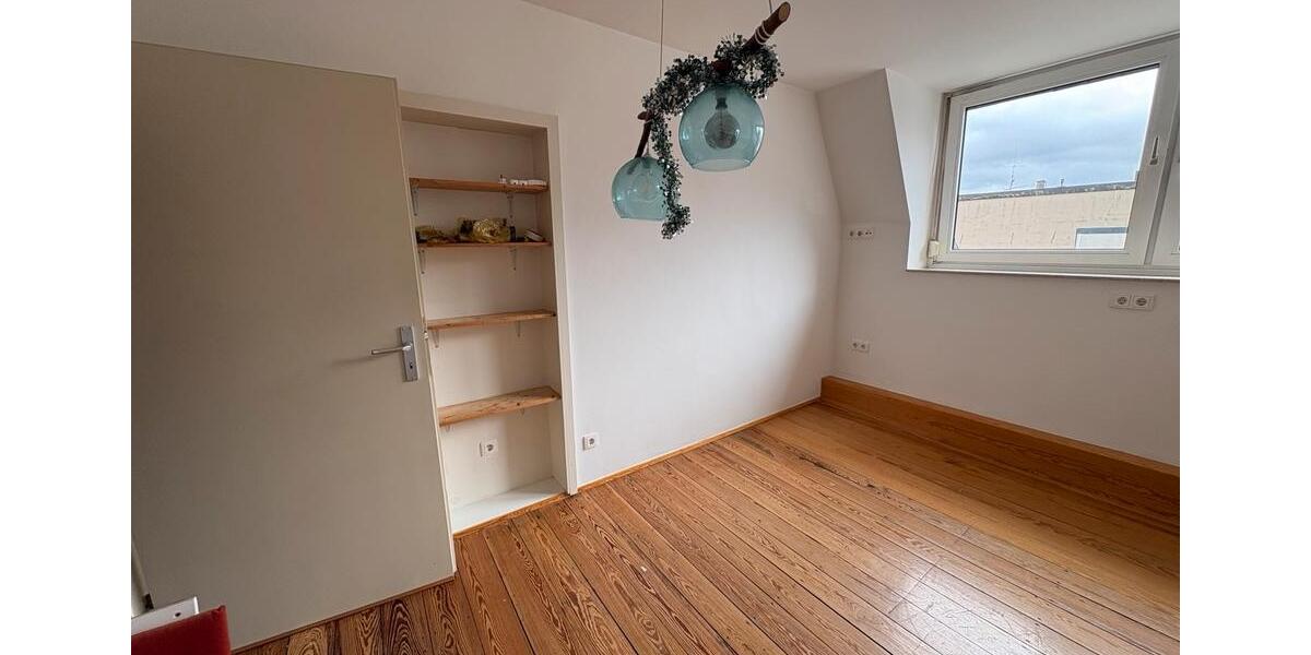 Etagenwohnung Trier Feyen-Weismark - 4 Zimmer, 70 m&sup2;, 885&euro; | Angebot:25941907