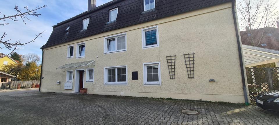 Kernsanierte Altbauwohnung mit Fußbodenheizung 3 zimmer