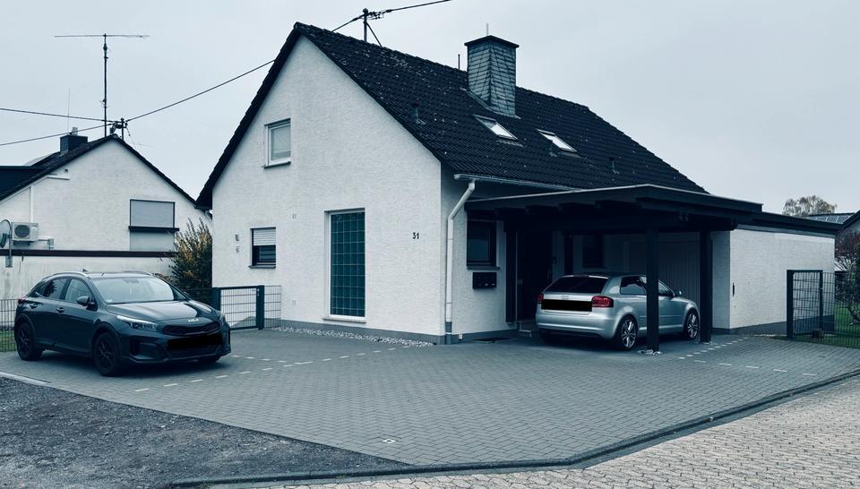 Schöne 3-Zi.-DG-Wohnung in ruhiger Lage NR-Irlich – ab Dez. 2025 zimmer