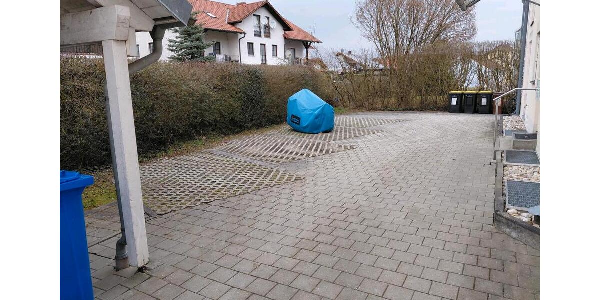 Dachgeschoßwohnung Wallersdorf - 2 Zimmer, 41 m&sup2;, 600&euro; | Angebot:25841170