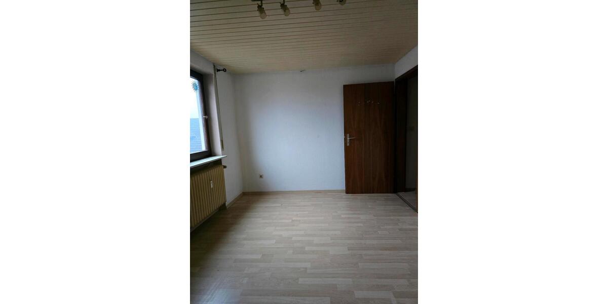 Dachgeschoßwohnung Geislingen an der Steige - 4.5 Zimmer, 100 m&sup2;, 1.050&euro; | Angebot:24772621