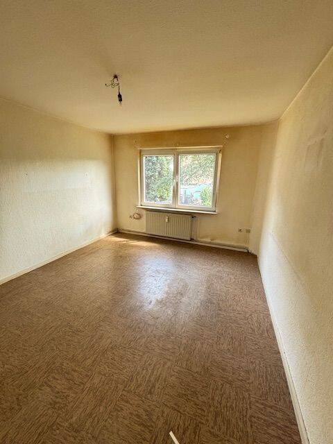 DU-Meiderich - Hell - 2 Zimmer - Küche - Diele - Wannenbad mit Fenster