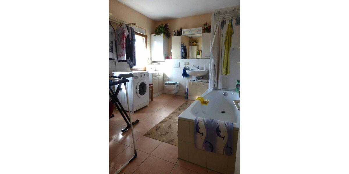Etagenwohnung Themar - 5 Zimmer, 140 m&sup2;, 720&euro; | Angebot:26611370