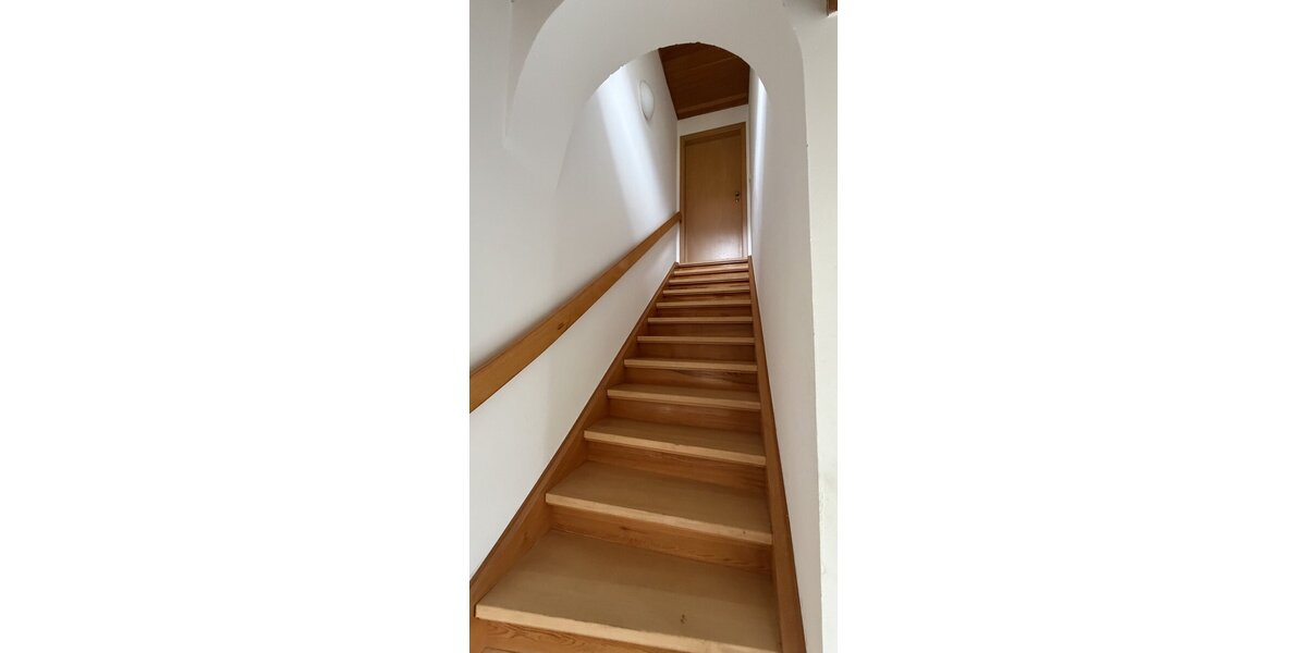 Niederaula, 4 ZKB, DG,110m² + Balkon+Garten - Dachgeschoßwohnung Niederaula Mengshausen | Angebot:23815966