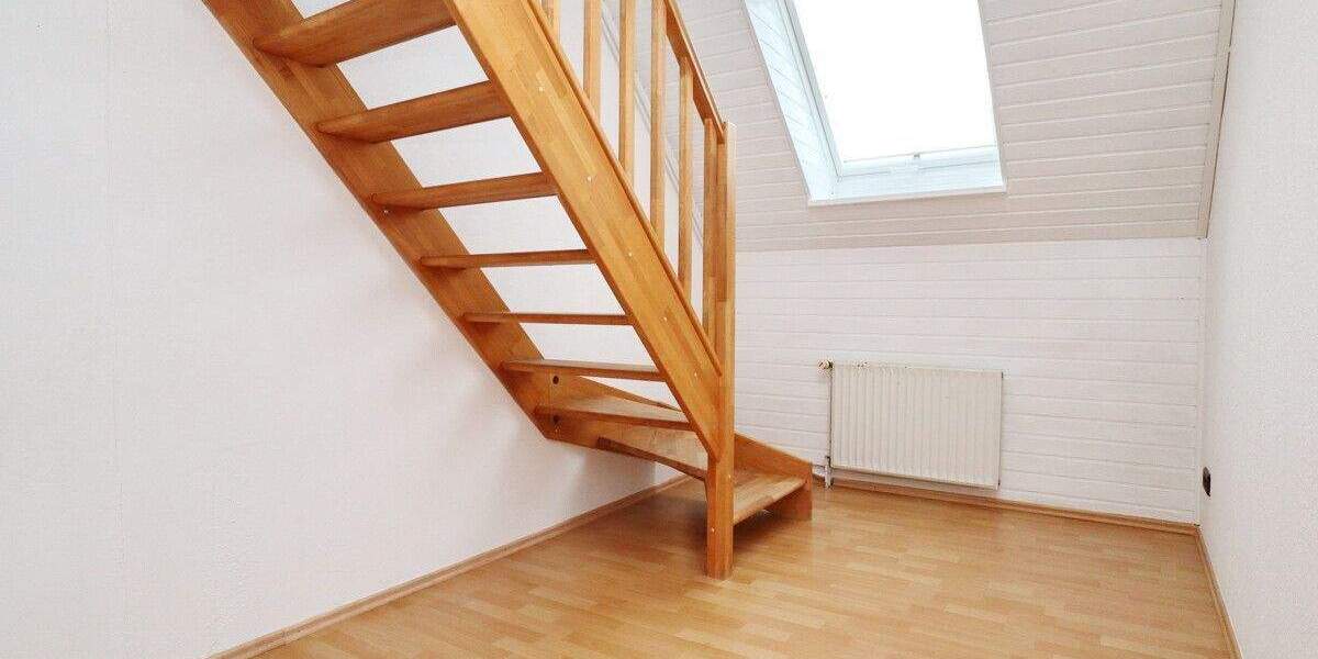 Großräumige 2,5-Zimmer Wohnung auf zwei Ebenen in Henstedt-Ulzburg 2 zimmer