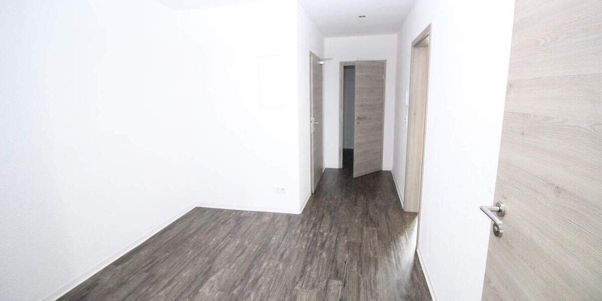 Etagenwohnung Burgstädt - 2 Zimmer, 77 m&sup2;, 499&euro; | Angebot:25699347