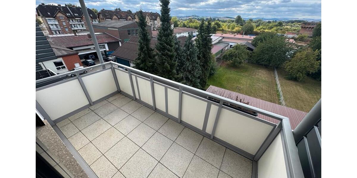 Charmante 3-Zimmer-Wohnung mit Balkon und Keller in gepflegtem Me 3 zimmer